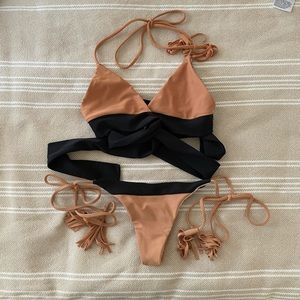 Acacia bikini EUC 😍